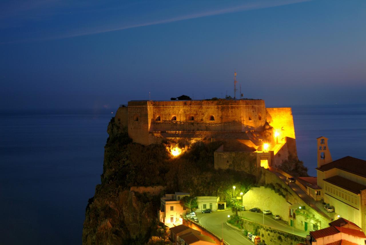 Le Piccole Grotte Bed & Breakfast Scilla Exterior photo