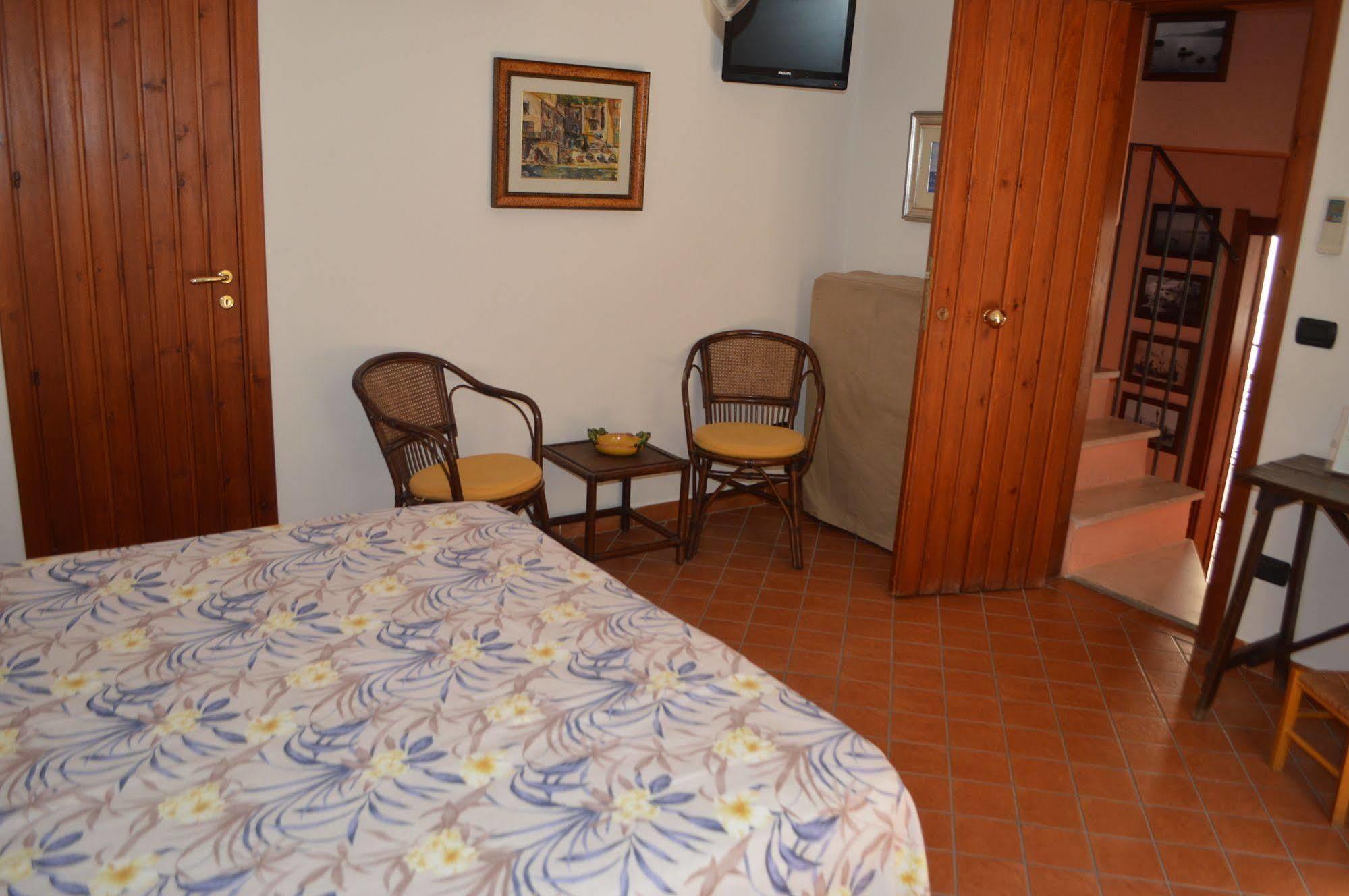 Le Piccole Grotte Bed & Breakfast Scilla Exterior photo